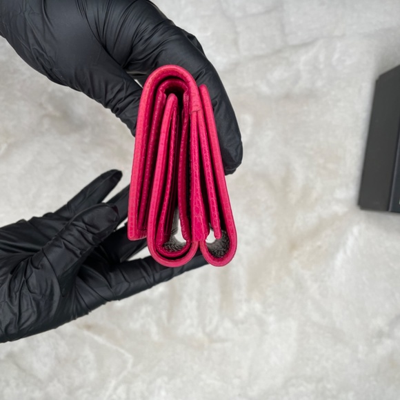 GUCCI MARMONT PETITE TRIFOLD WALLET - Picture 6 of 12